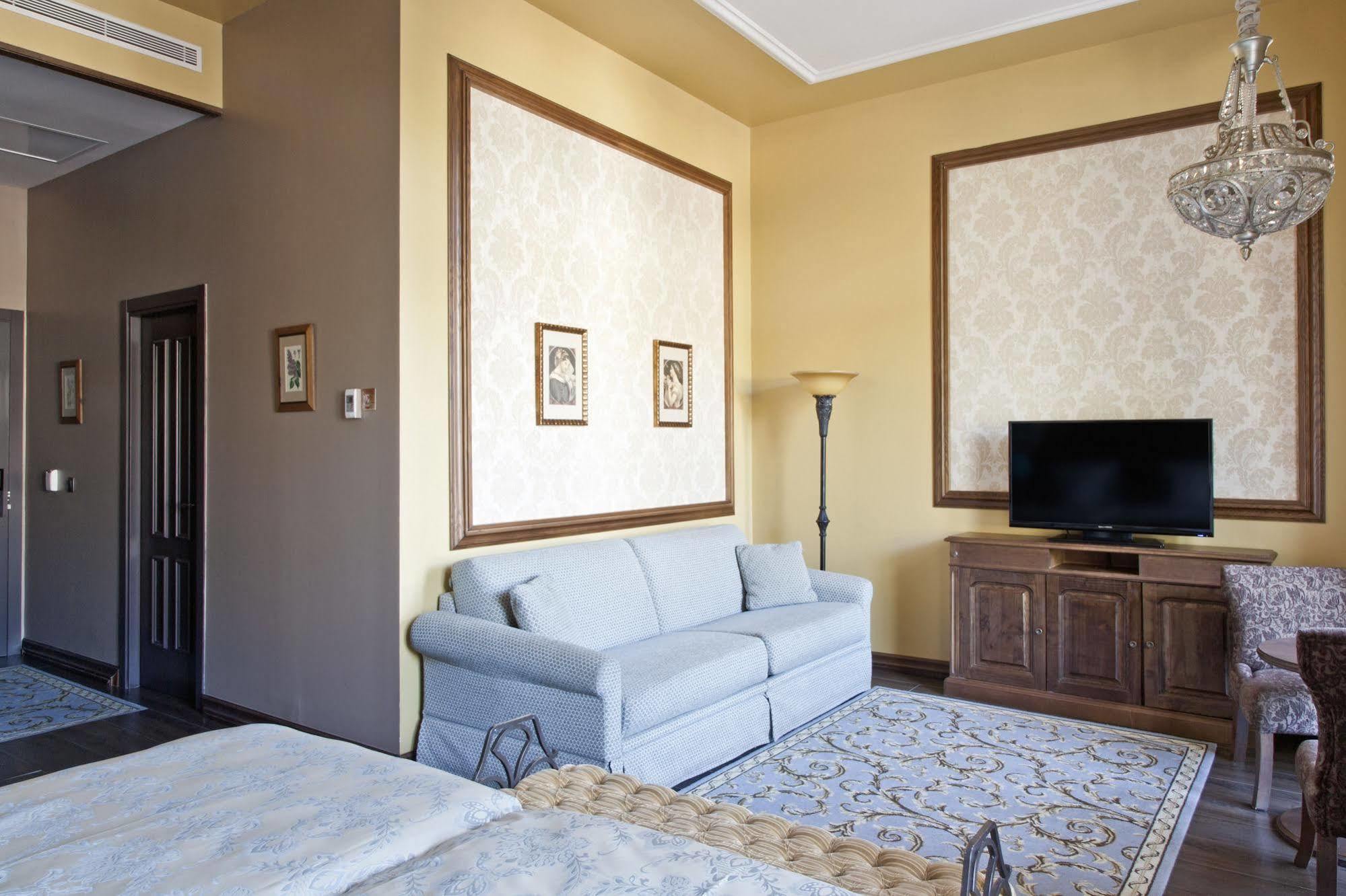 Portaventura Hotel Lucy'S Mansion - Includes Unlimited Access & Express Wristband To Portaventura Park & Ferrari Land Salou Exteriér fotografie